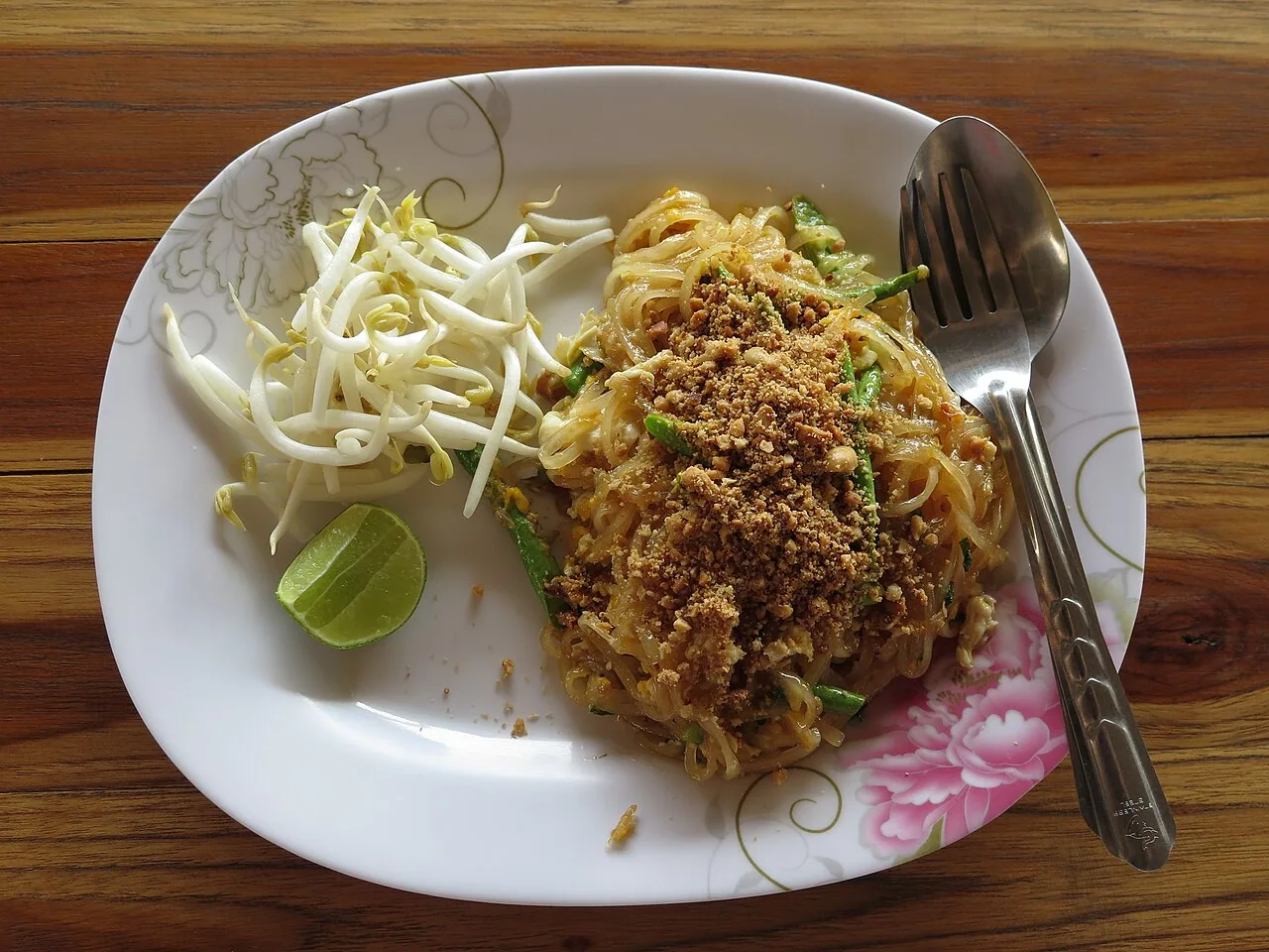 Pad Thai with bean sprouts and lime, photographed in Thailand