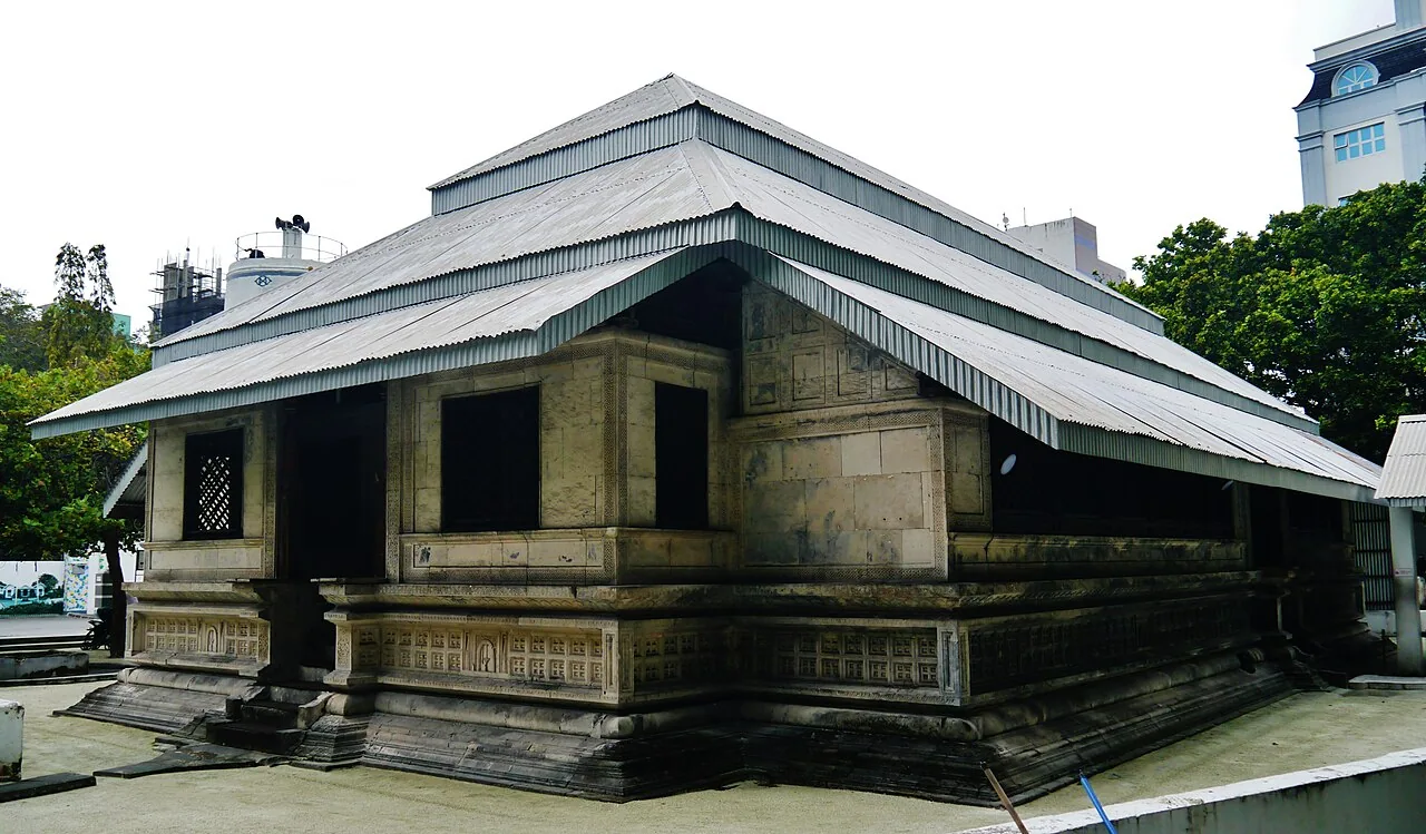Hukuru Miskiy, the historic Friday Mosque in Malé