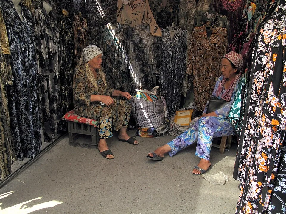 Shopkeepers at Chorsu Bazaar in Tashkent, Uzbekistan